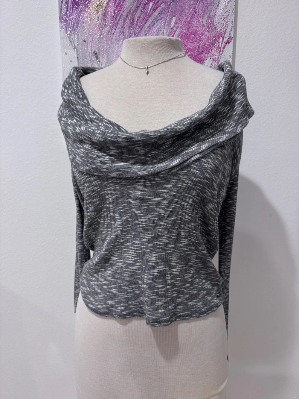 Alo Yoga off-the-shoulder cowl neck top medium